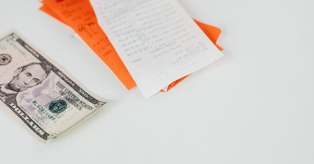 Restaurant Bill vs Swiggy Bill: The Shocking 206 Rupee Difference